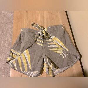 Womens linen tie shorts